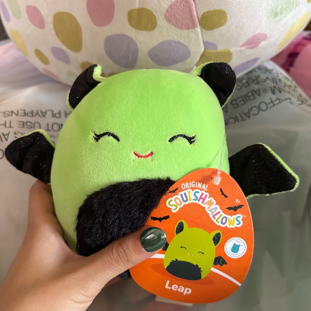NWT Squishmallows Green and Black Bat Plush